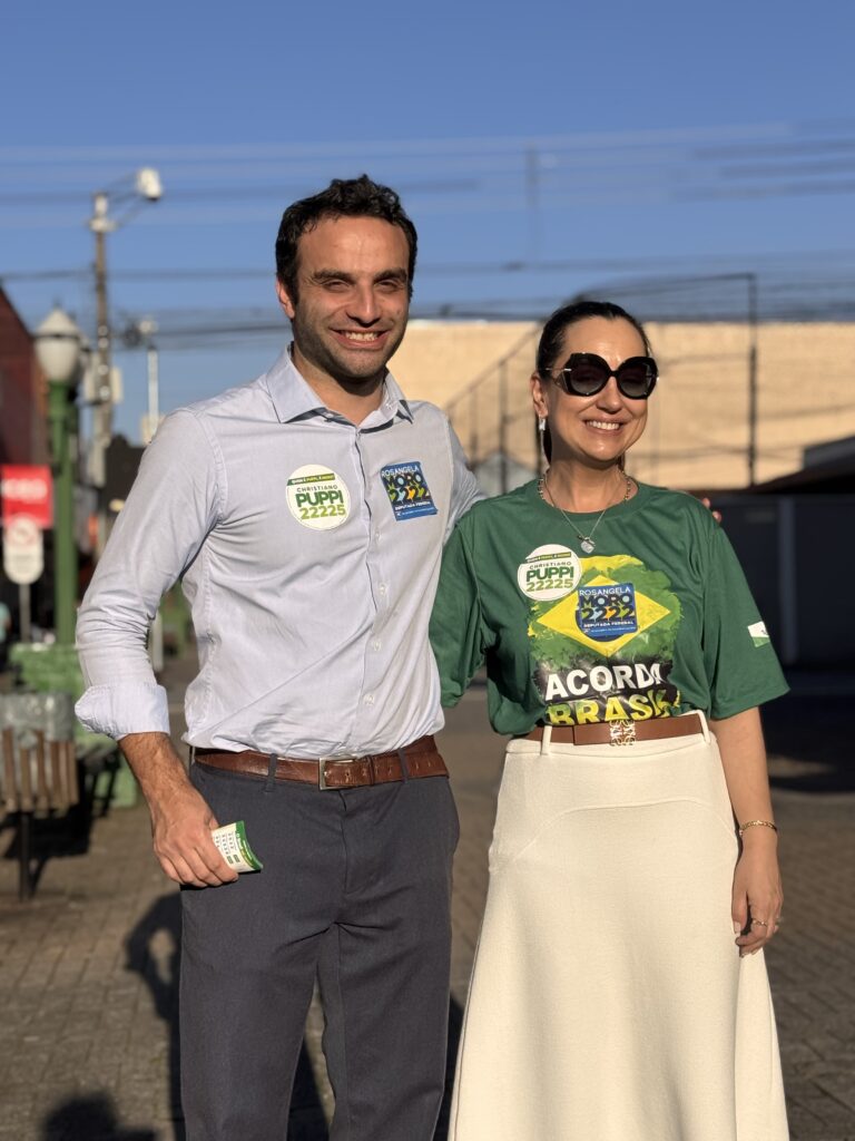 Ao lado de Christiano Puppi, Rosangela Moro cumpre agenda em Campo Largo e participa de inauguração de comitê