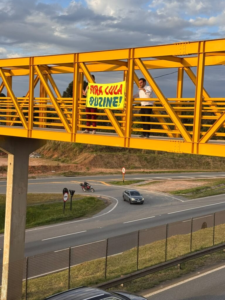 Christiano Puppi lidera movimento “Fora Lula” em Campo Largo e leva manifestação às ruas